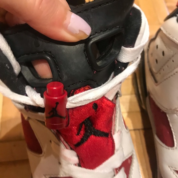 Air Jordan Retro 6 Carmine GS (2021) - Picture 10 of 11